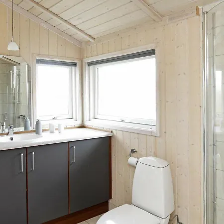 Three-bedroom Holiday In 7 Feriehus