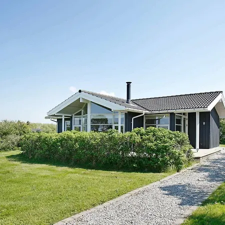 Three-bedroom Holiday In 7