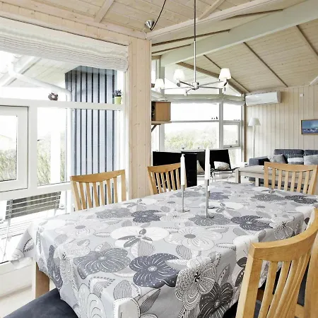 Three-bedroom Holiday In 7 Feriehus